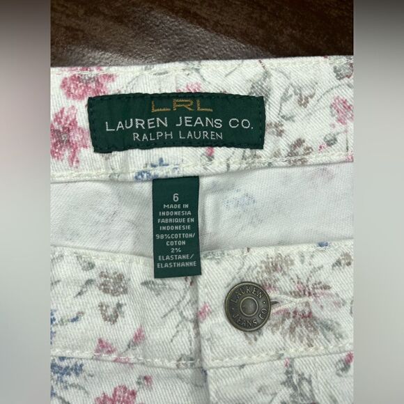 Lauren Jeans Co. Ralph Lauren floral denim shorts sz 6 - Picture 2 of 7